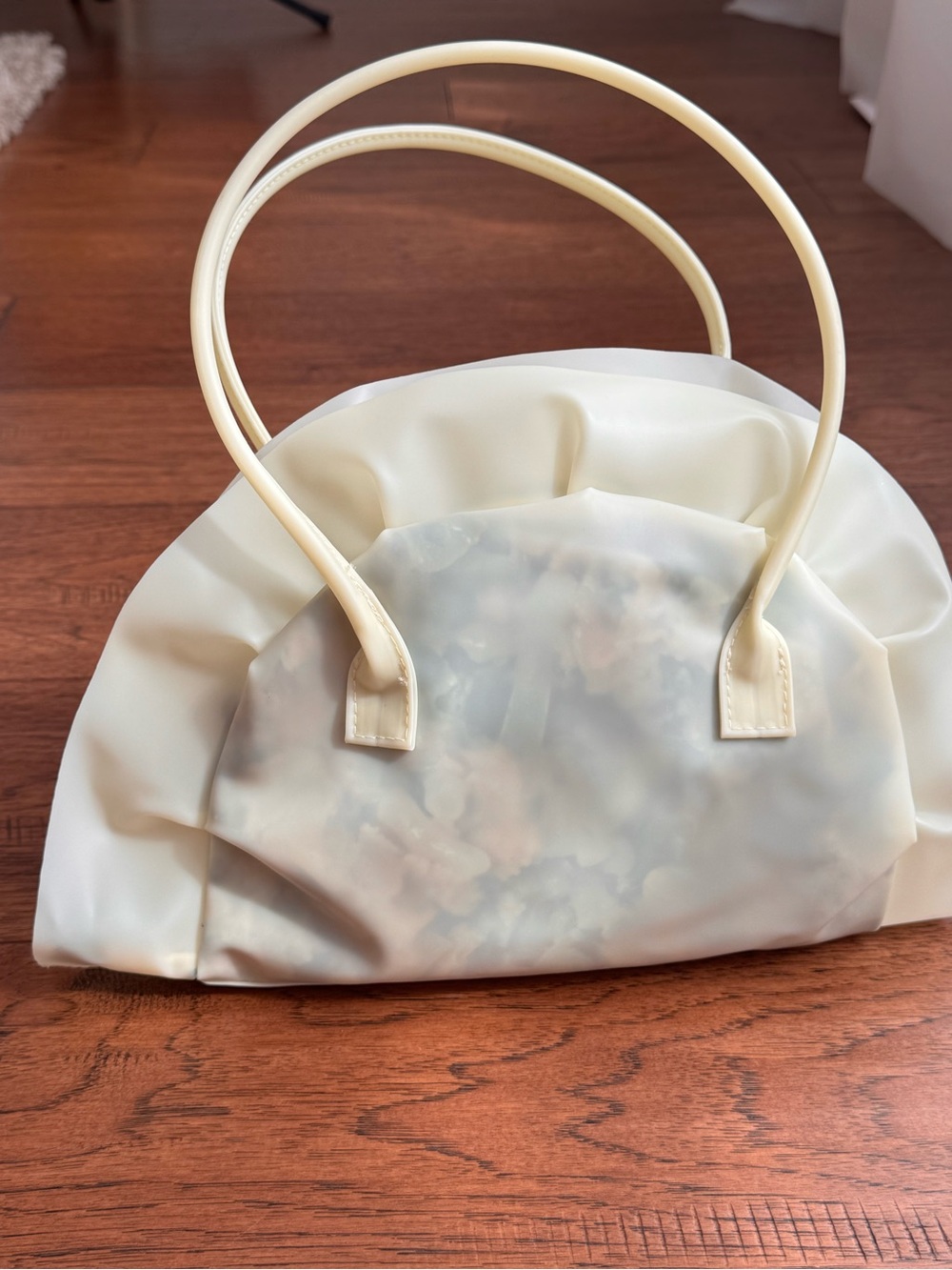 Rare ESENES Worldwide Dumpling Bag from the brand’s original limited release.